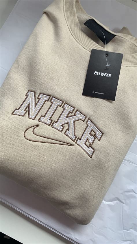 vintage sweater nike
